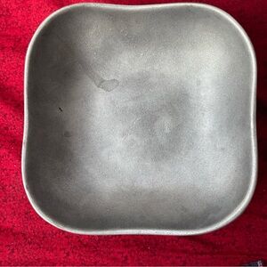 The Wilton Co. Pewter Curved Square Decorative Bowl‎ 7.5”